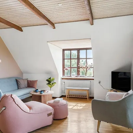 Cozy In With Kitchen Farso