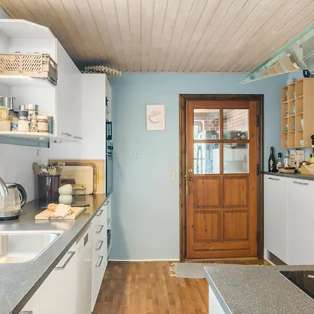 Cozy In With Kitchen Holiday home *